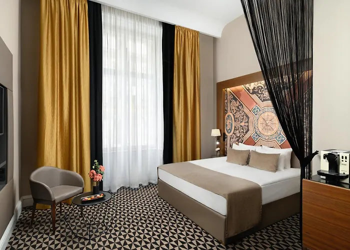 Moments By Continental Group 4* Budapest