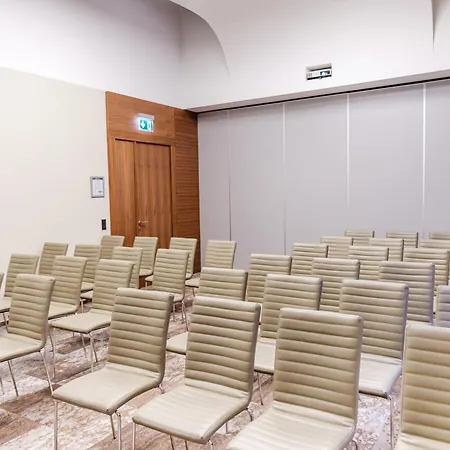 Moments By Continental Group 4* Budapest
