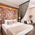 Moments By Continental Group Hotel