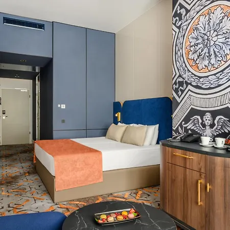Moments By Continental Group Hotel
