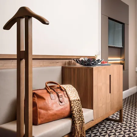 Szálloda Moments By Continental Group 4*