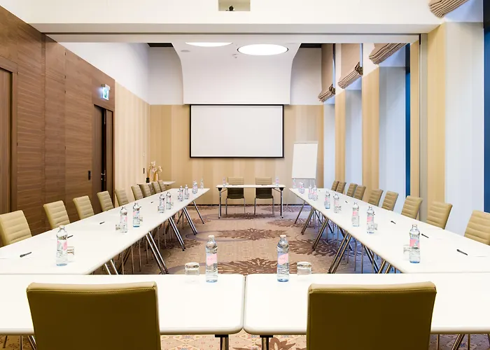 Hotel Moments By Continental Group 4*