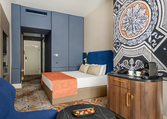 Moments By Continental Group Hotel