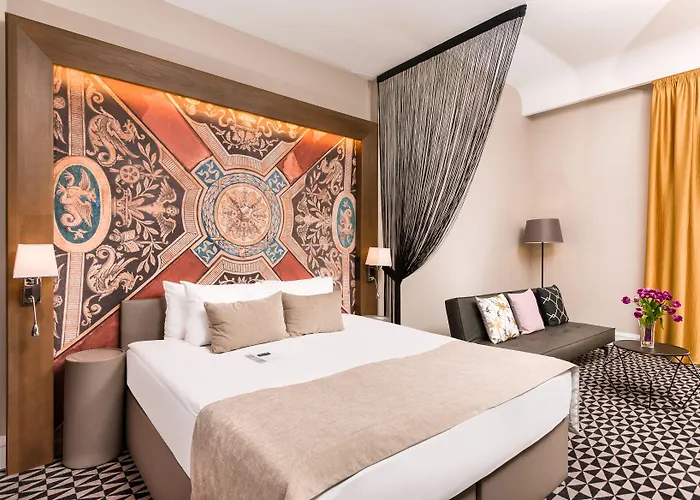 Moments By Continental Group Hotel