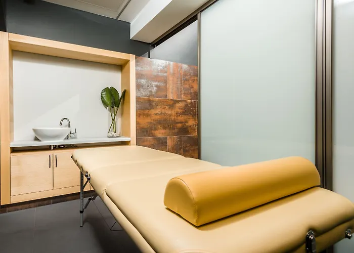 Hotel Moments By Continental Group 4*