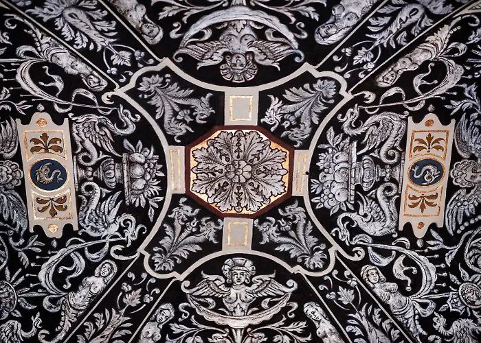 Moments By Continental Group Hotel