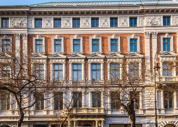 Hotel Moments By Continental Group 4*