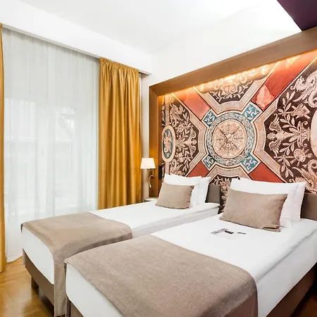 Moments By Continental Group 4* Budapest