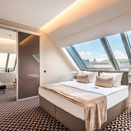 Moments By Continental Group 4* Budapest